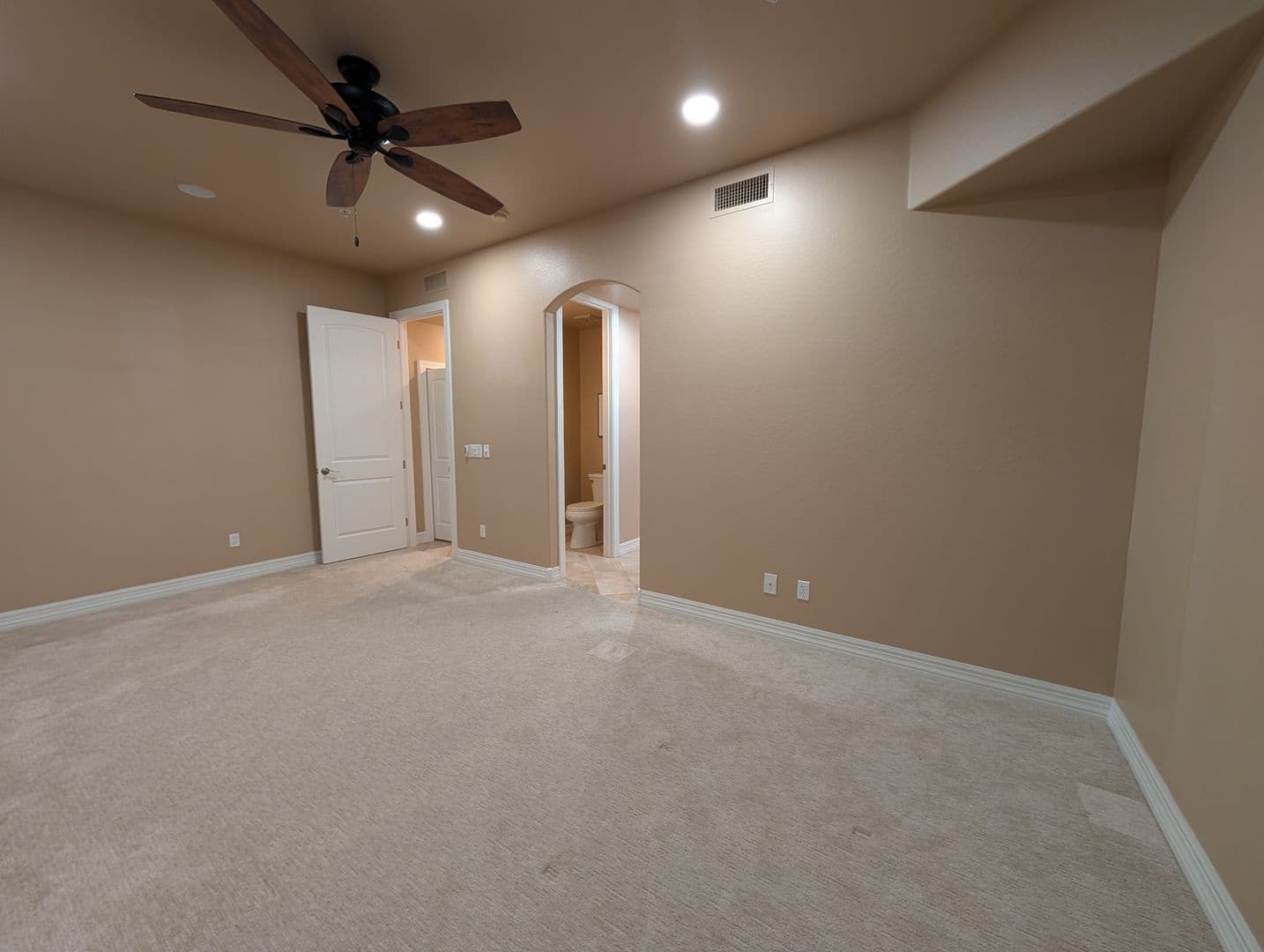 Cave Creek House: 6145 E Cave Creek Rd., #102