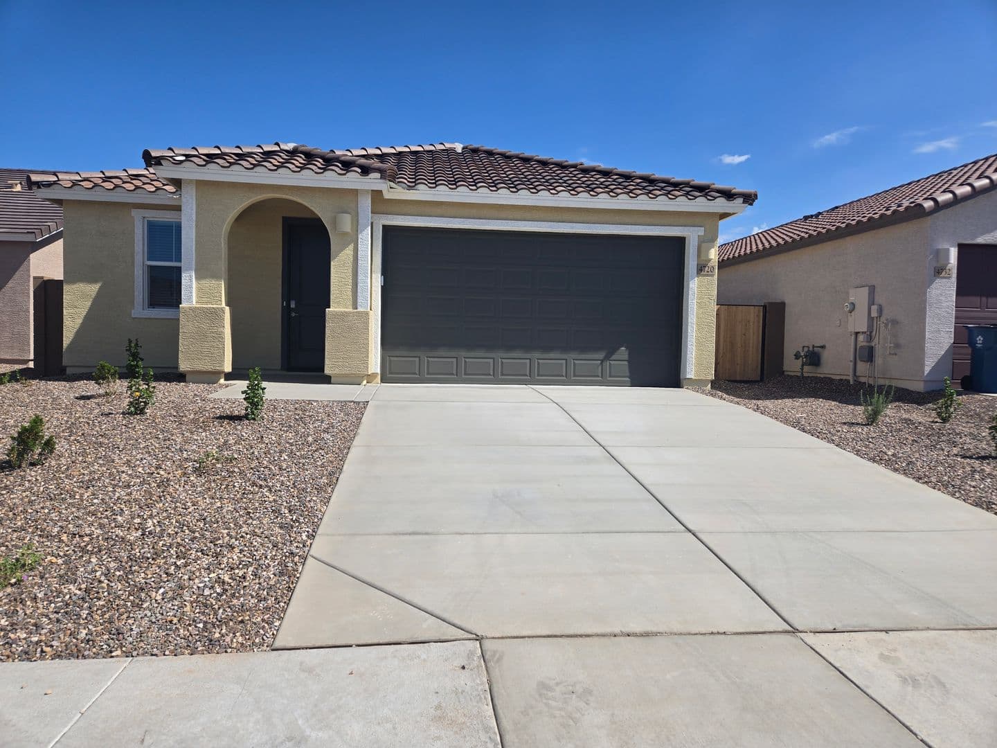 San Tan Valley House: 4720 E Amethyst Ln