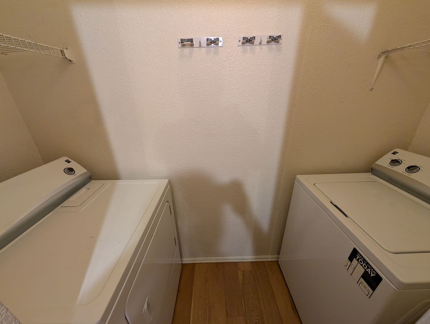 Mesa House: 623 W Guadalupe Rd Unit 242