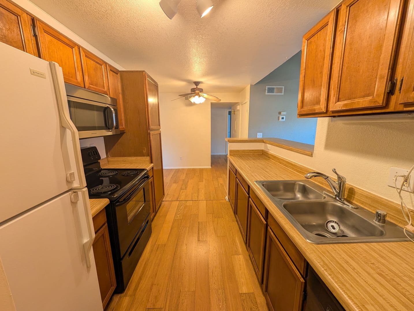Mesa House: 623 W Guadalupe Rd Unit 242