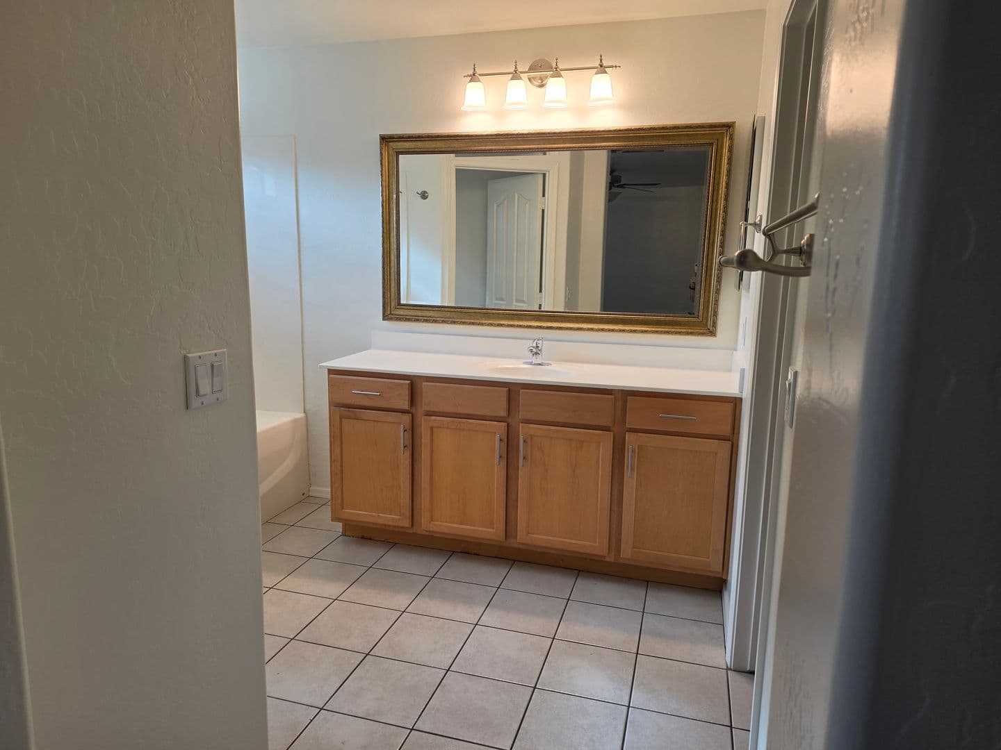 Maricopa House: 22175 N Bishop Dr