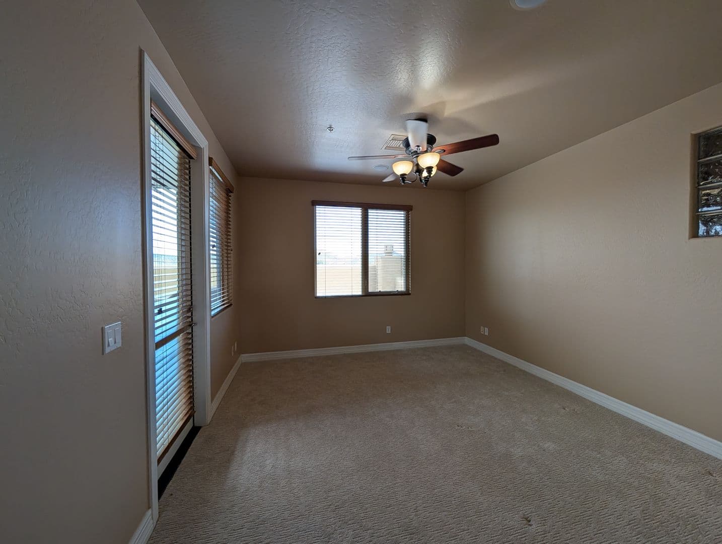 Cave Creek House: 6145 E Cave Creek Rd., #102