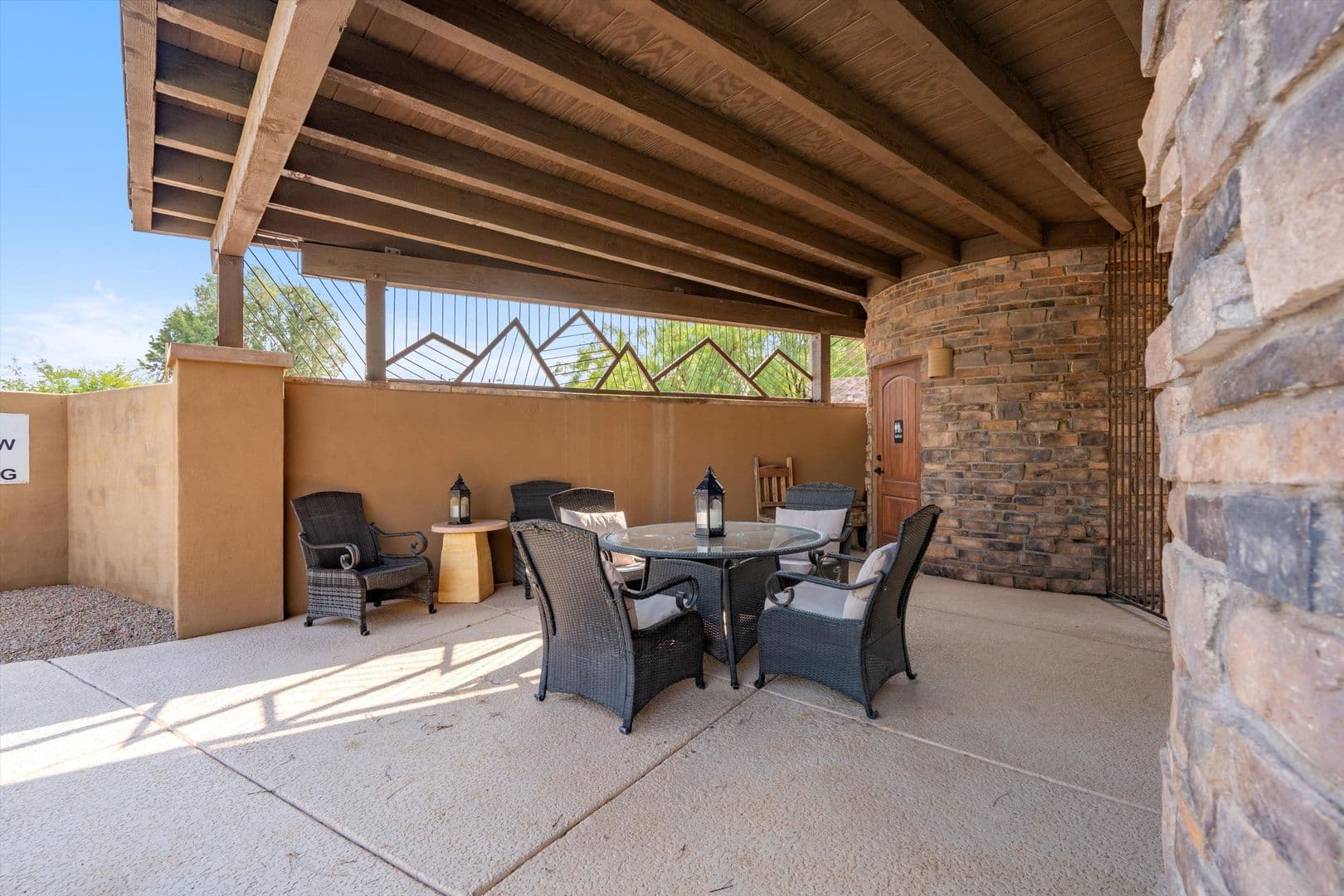 Cave Creek House: 6145 E Cave Creek Rd., #102