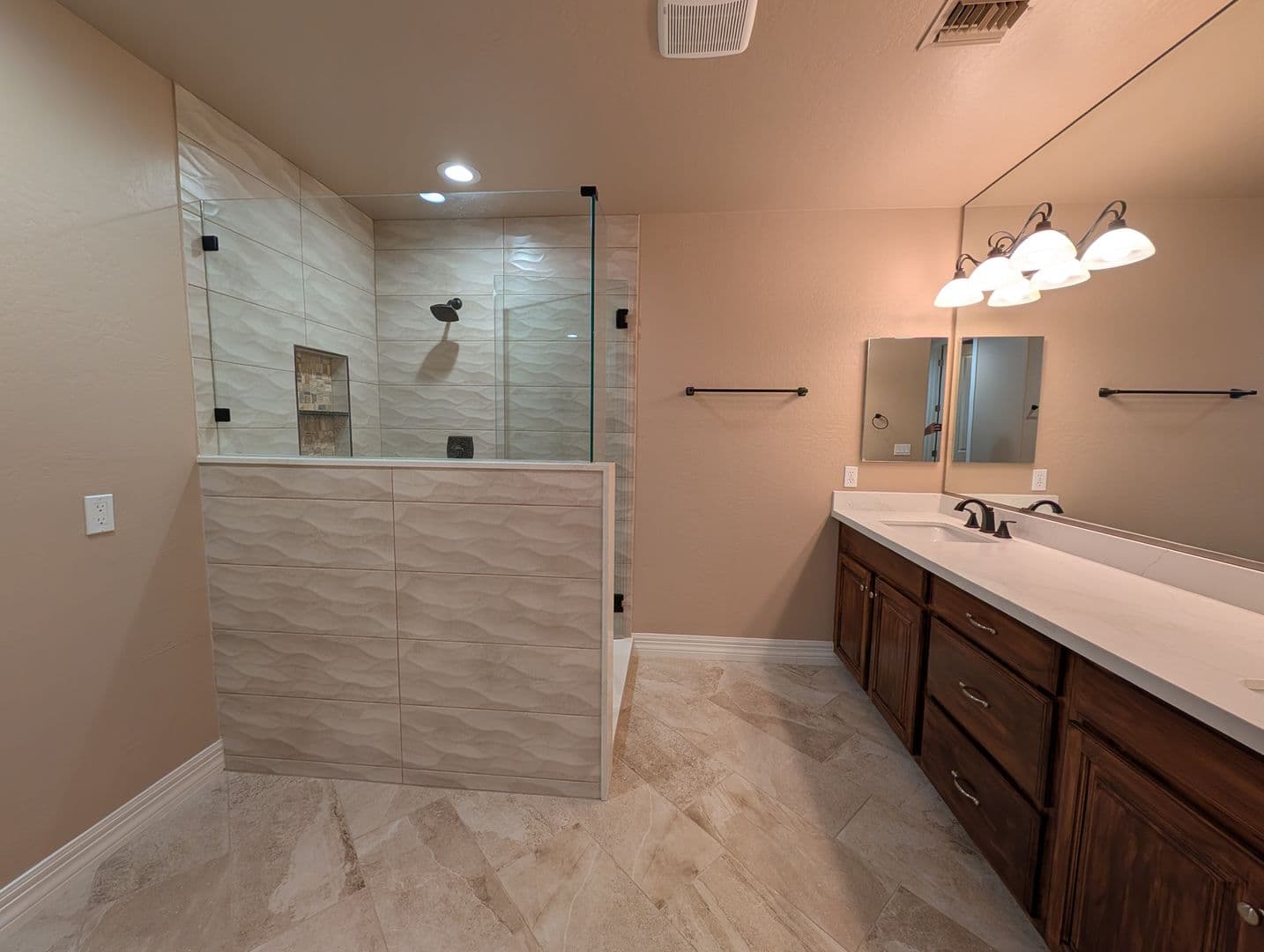 Cave Creek House: 6145 E Cave Creek Rd., #102