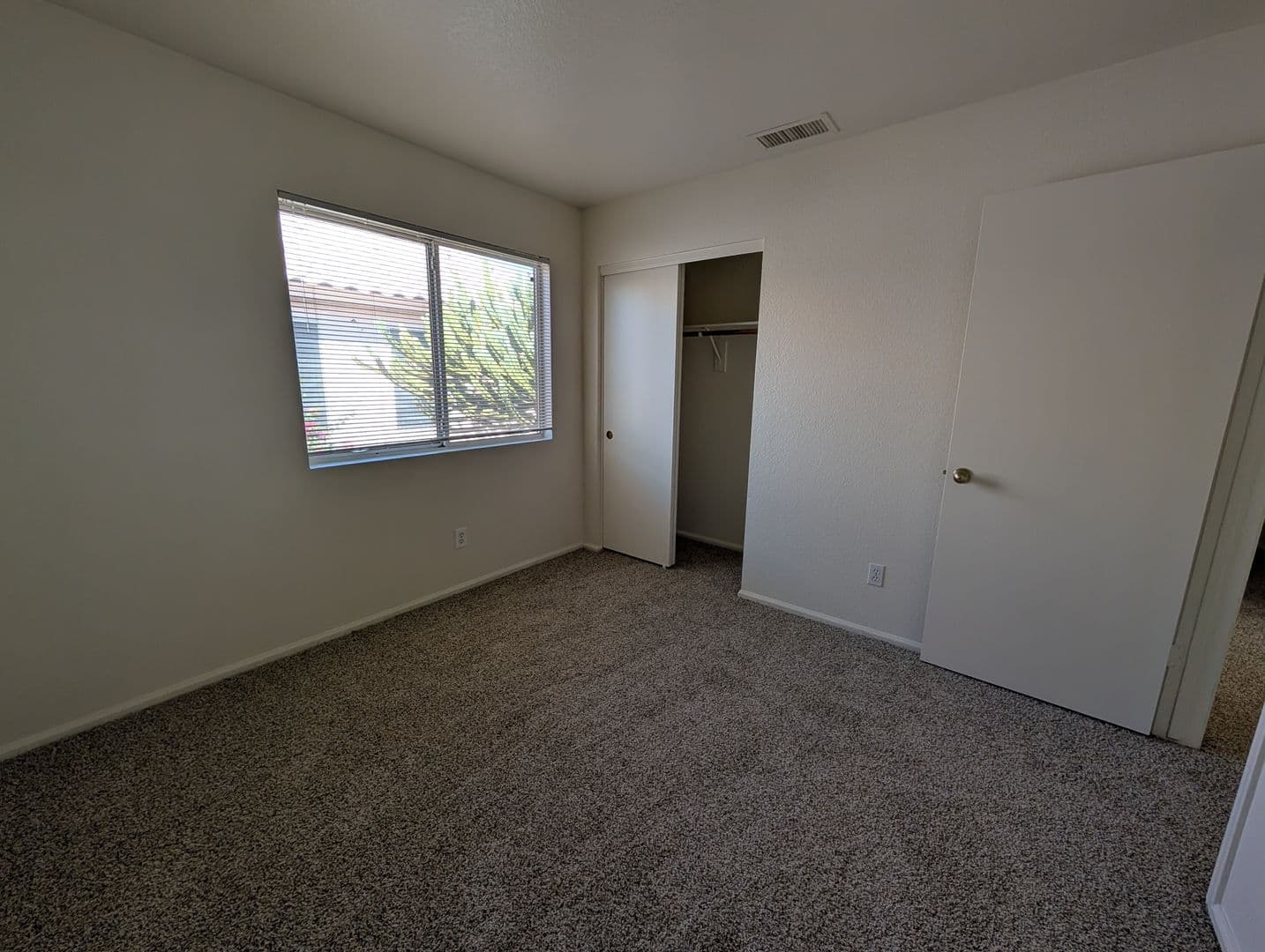 Mesa House: 4941 E Colby St
