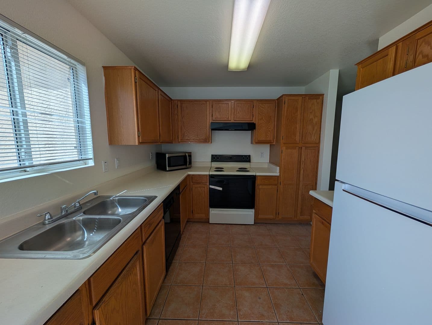 Mesa House: 4941 E Colby St
