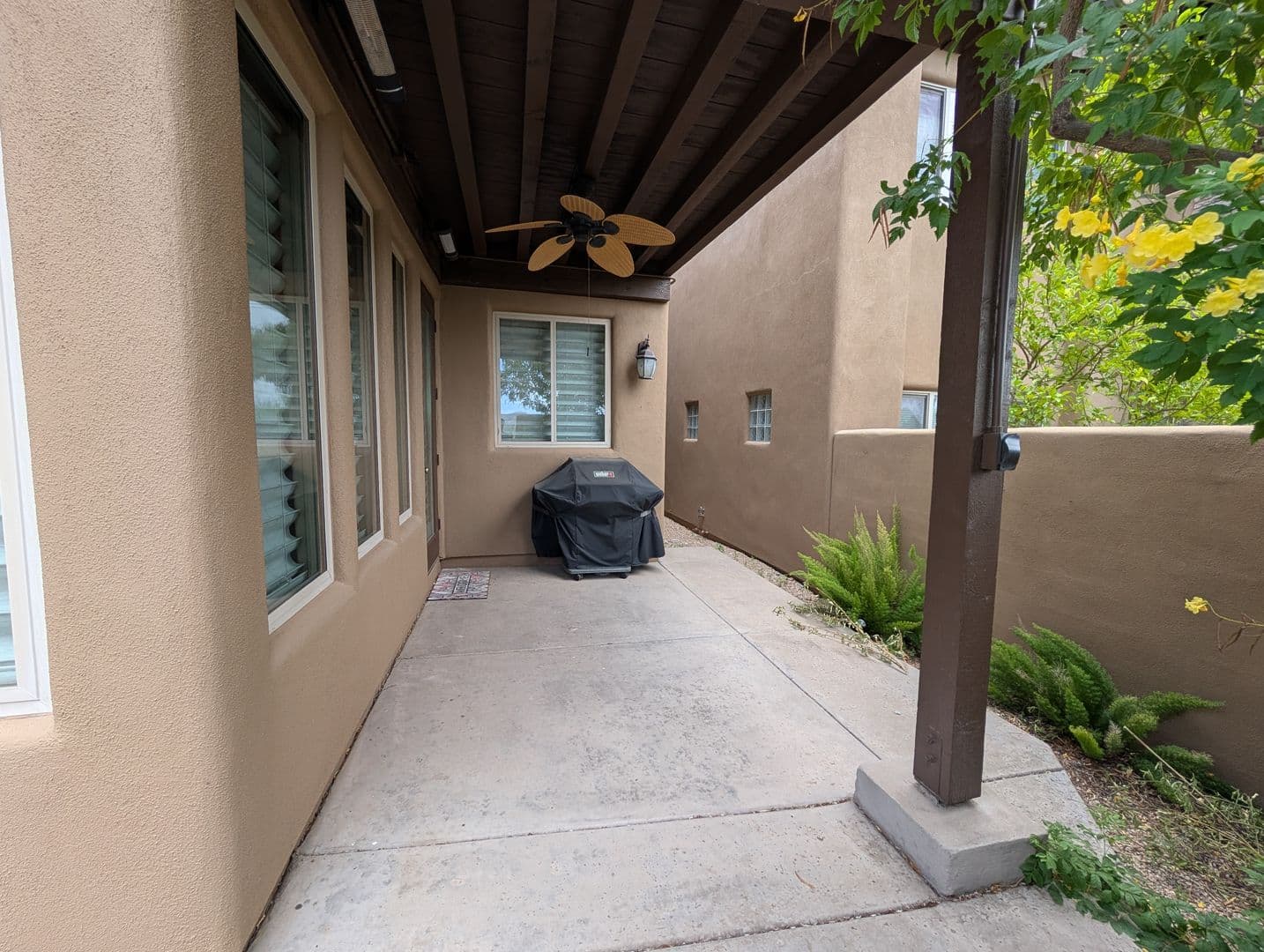 Cave Creek House: 6145 E Cave Creek Rd., #102
