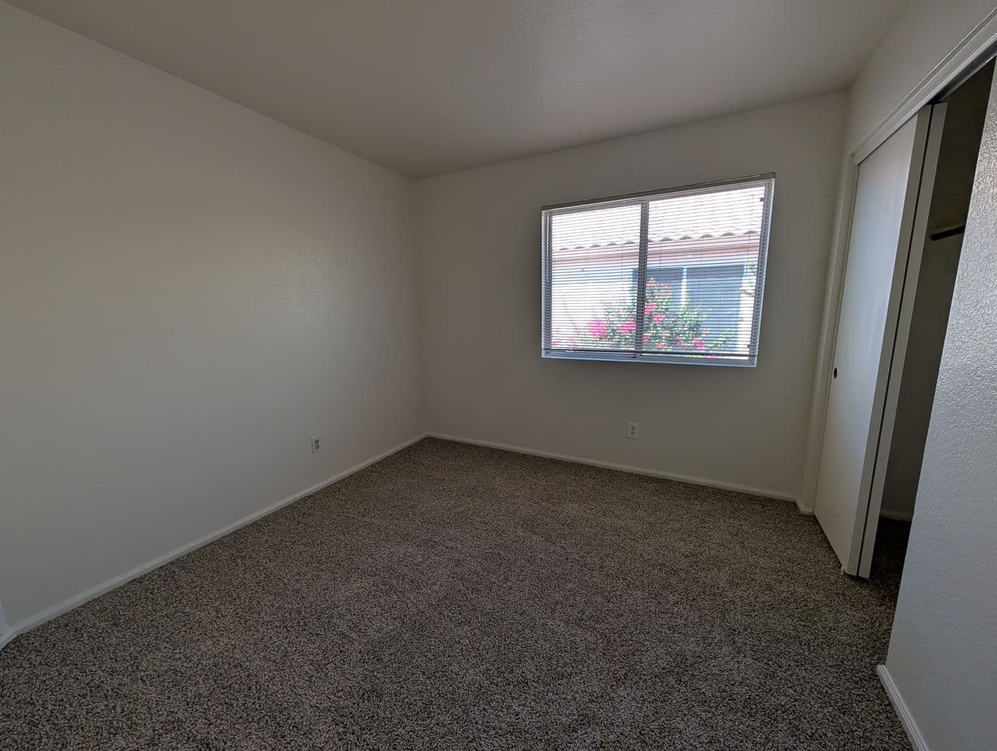 Mesa House: 4941 E Colby St