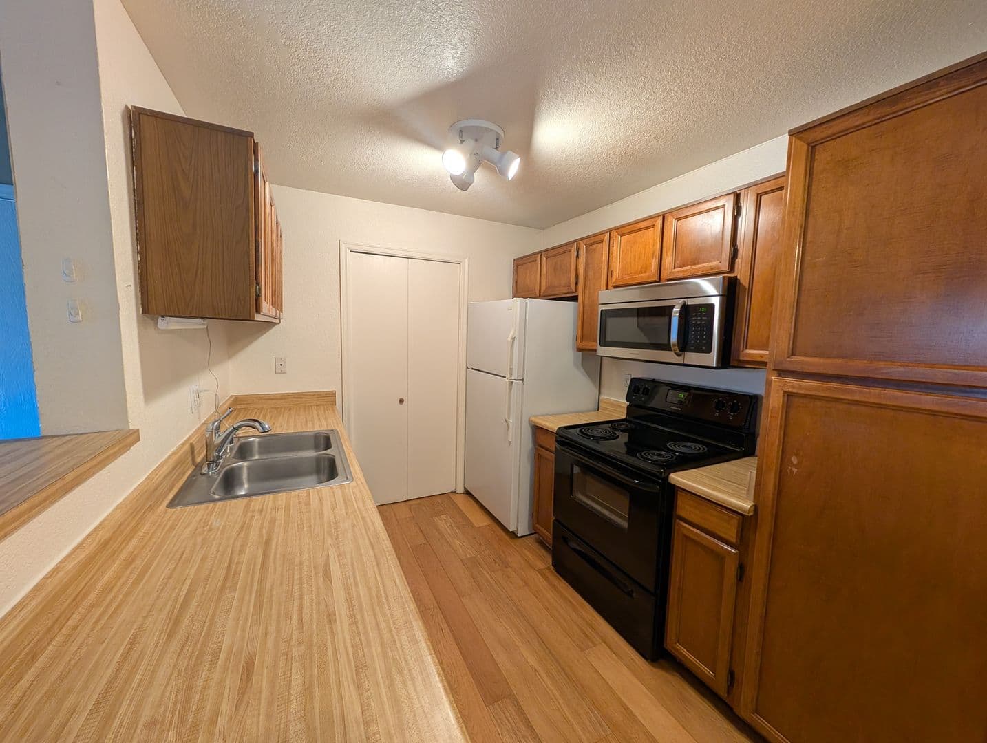 Mesa House: 623 W Guadalupe Rd Unit 242