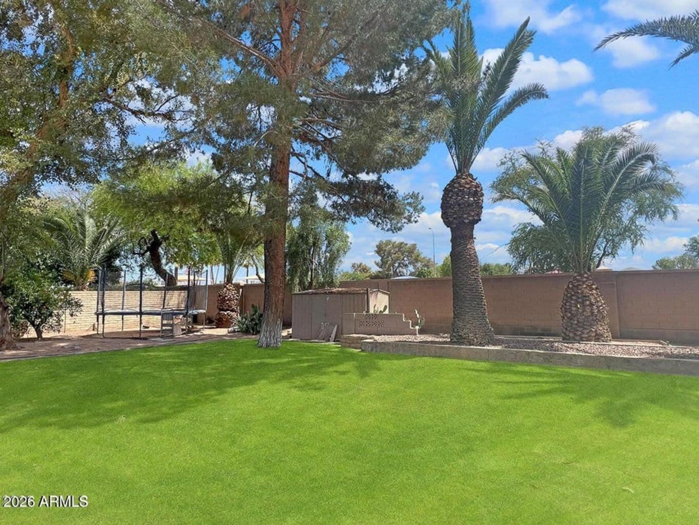 Chandler House: 481 W Half Moon Way