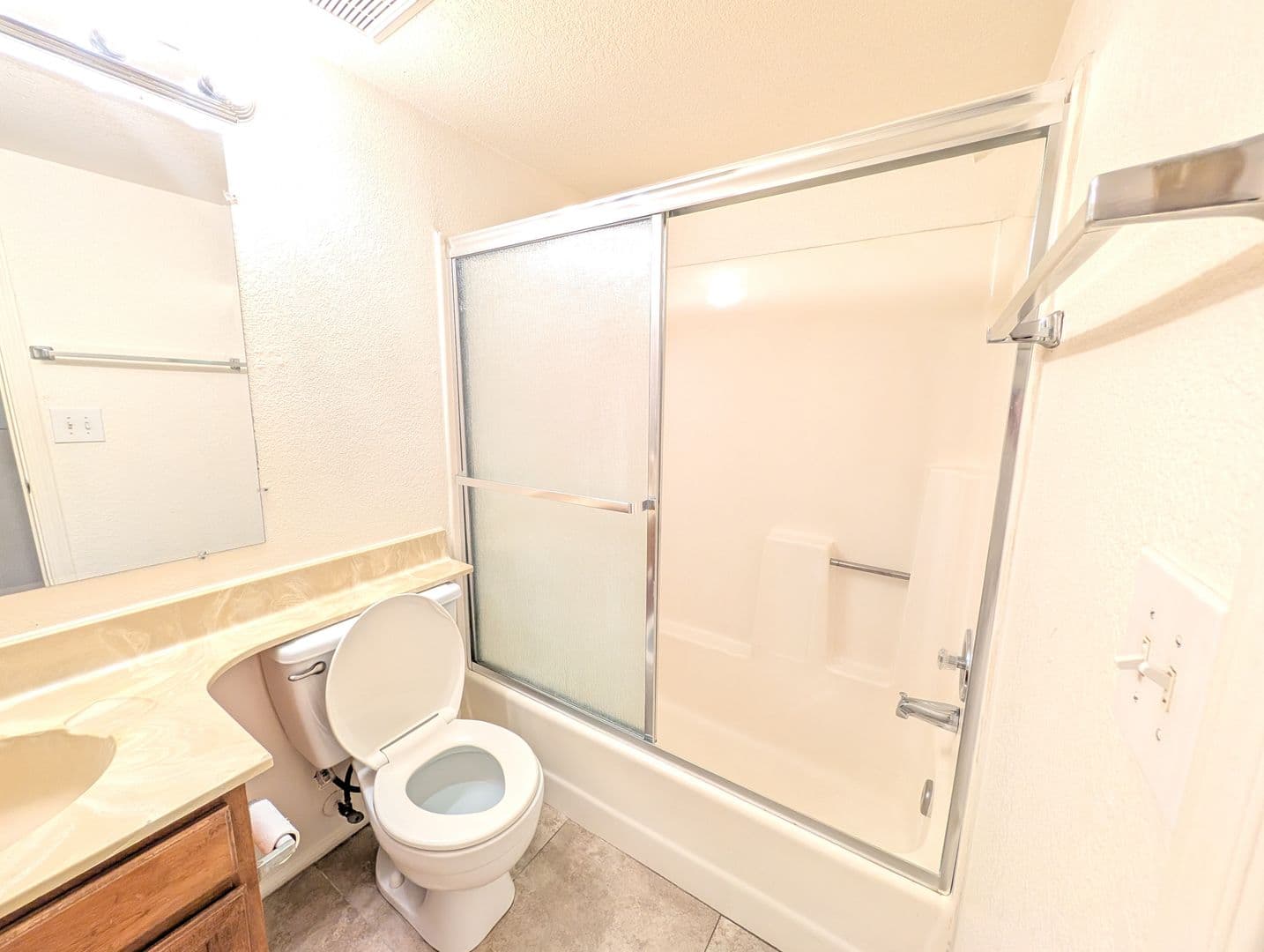Mesa House: 623 W Guadalupe Rd Unit 242