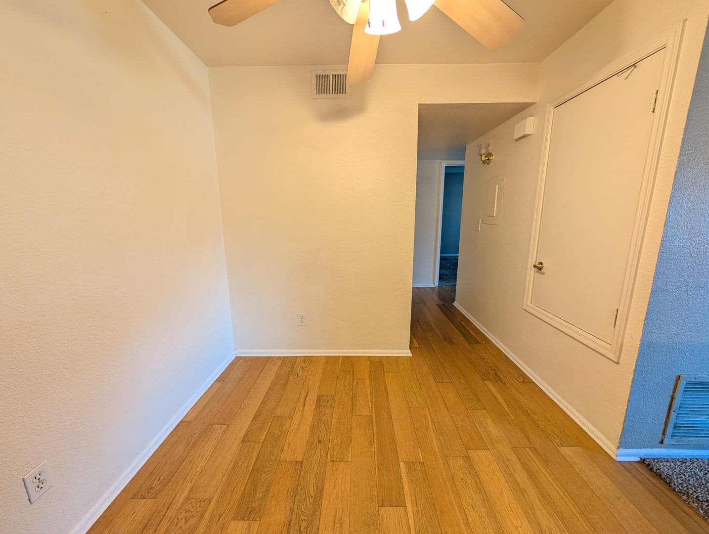 Mesa House: 623 W Guadalupe Rd Unit 242