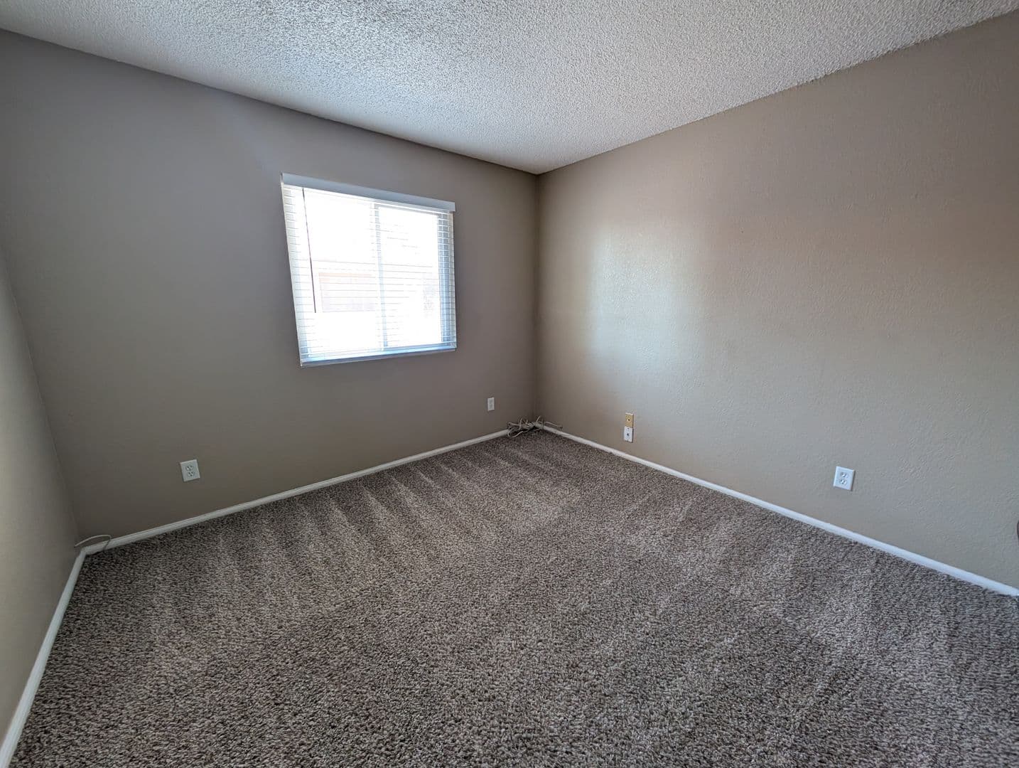 Mesa House: 623 W Guadalupe Rd Unit 242