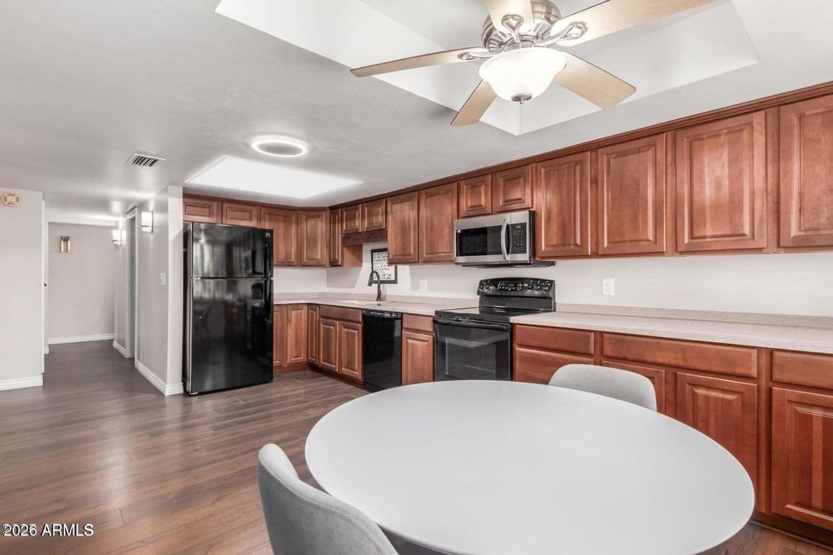 Chandler House: 481 W Half Moon Way
