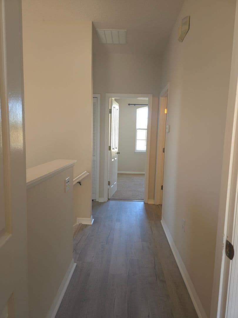 DAVENPORT House: 102 MONROE CIRCLE