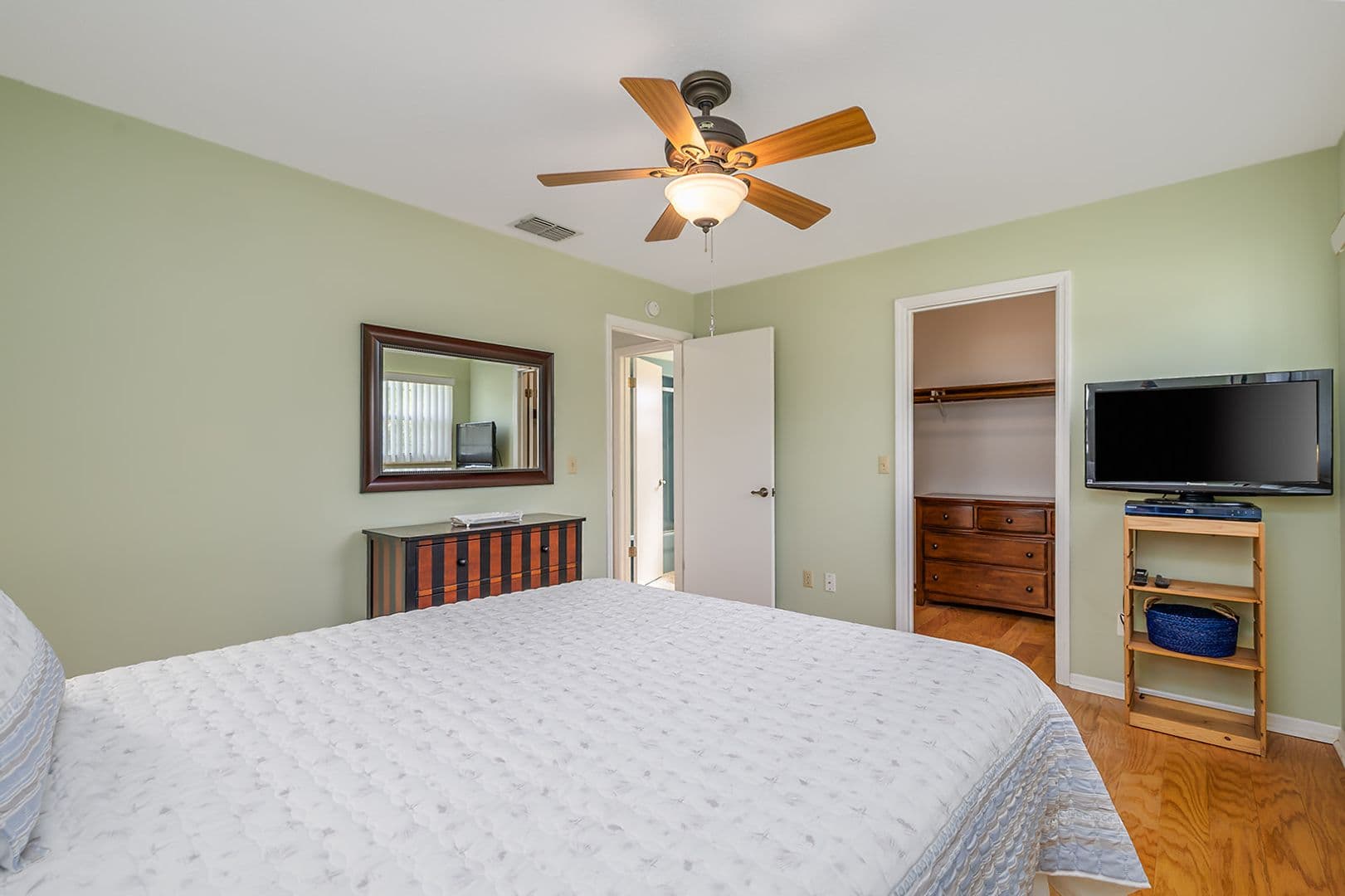 NEW SMYRNA BEACH House: 4435 SAXON DR
