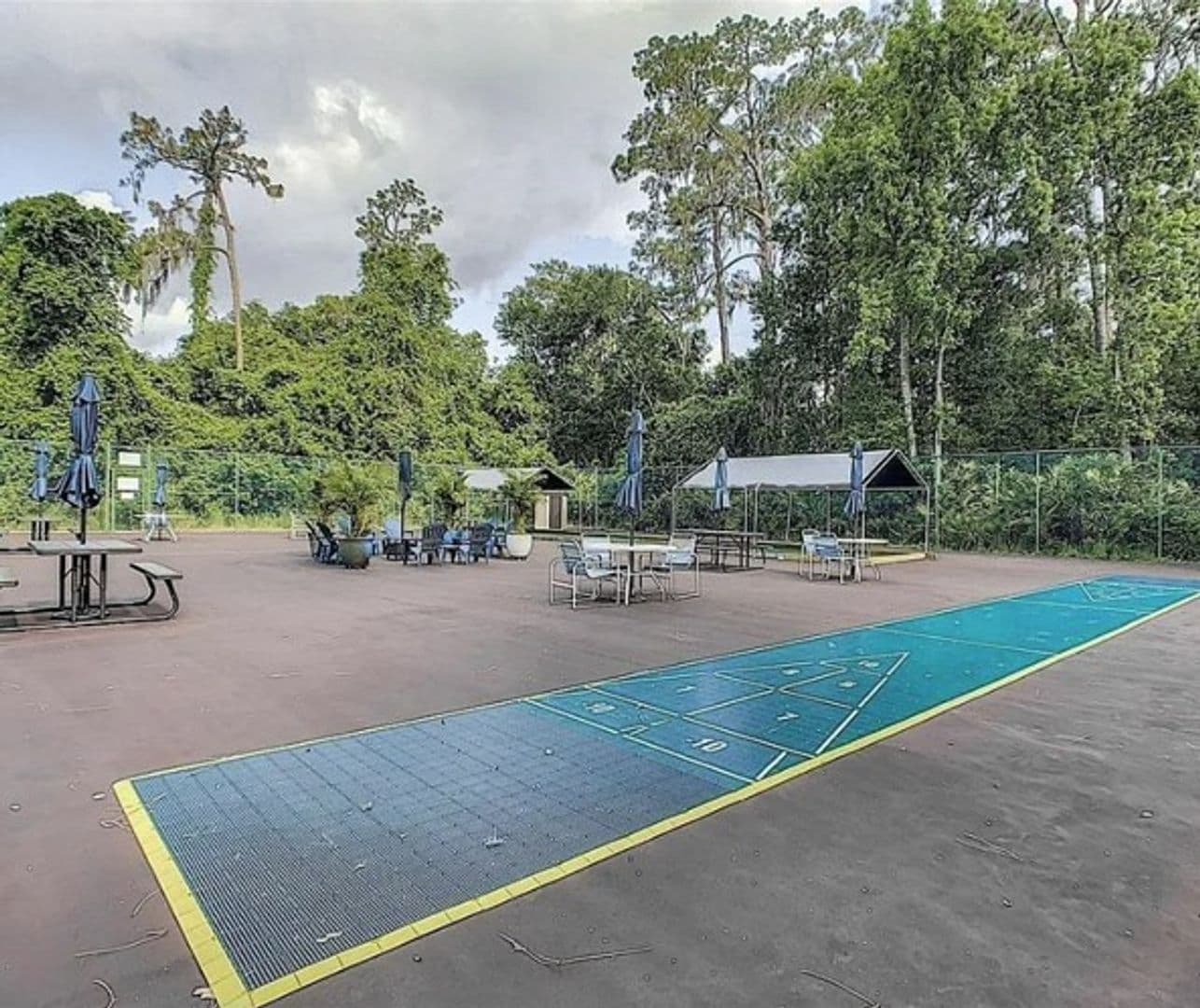 DELTONA Condo: 160 LIVE OAK WOODS COURT, UNIT 4D