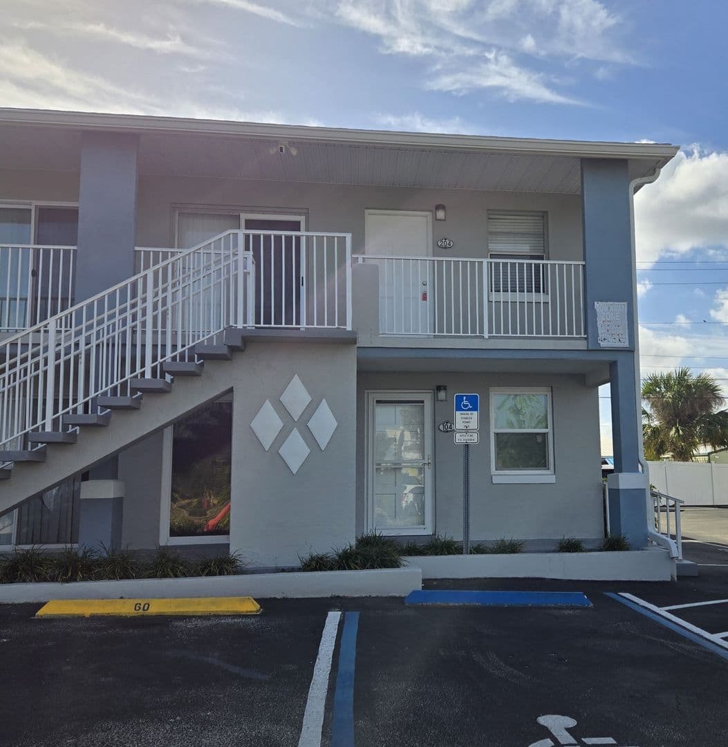 DAYTONA BEACH Condo: 432 AUBURN DRIVE, UNIT 204