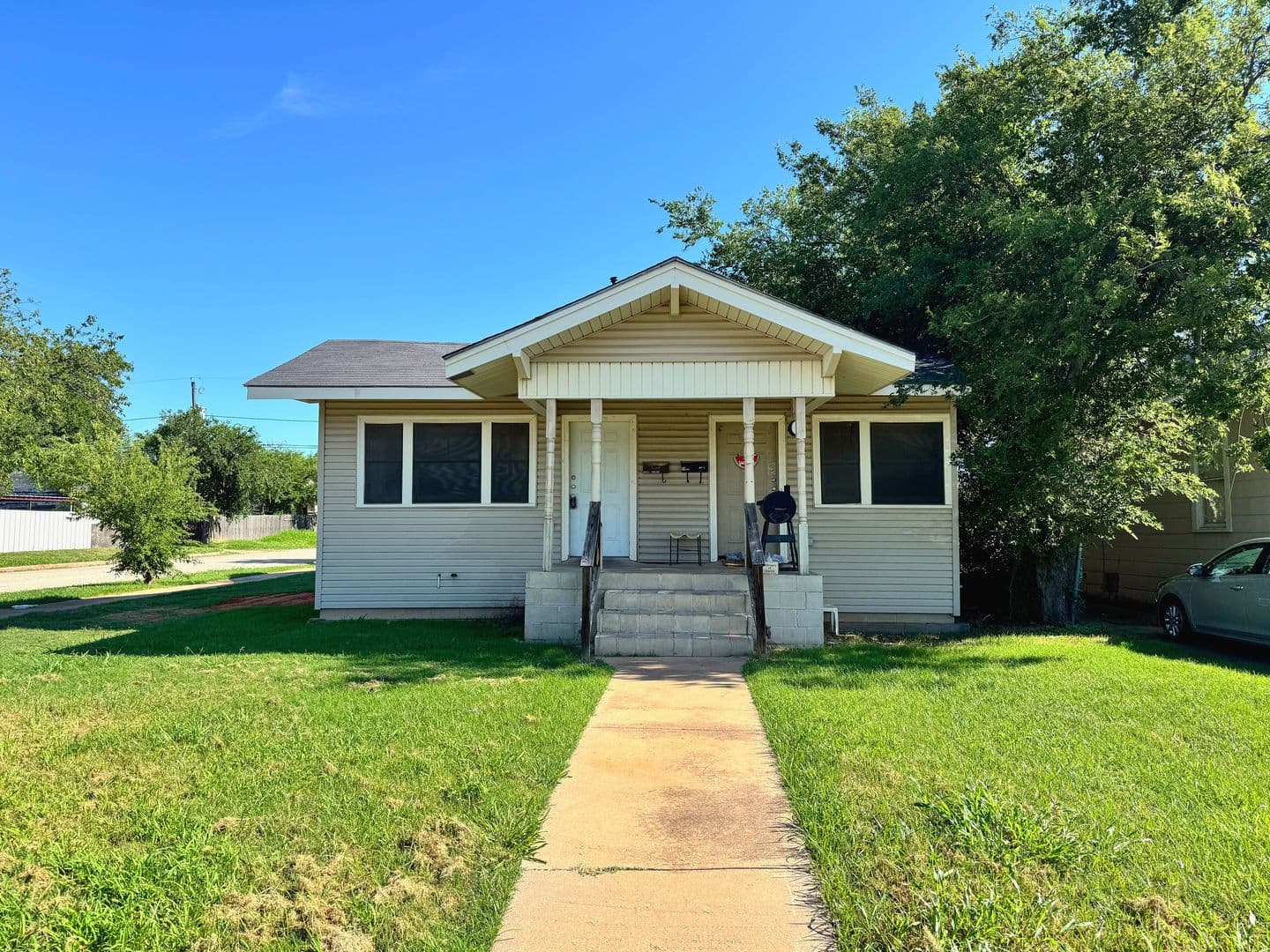 Wichita Falls Apartment: 1652 Collins Avenue