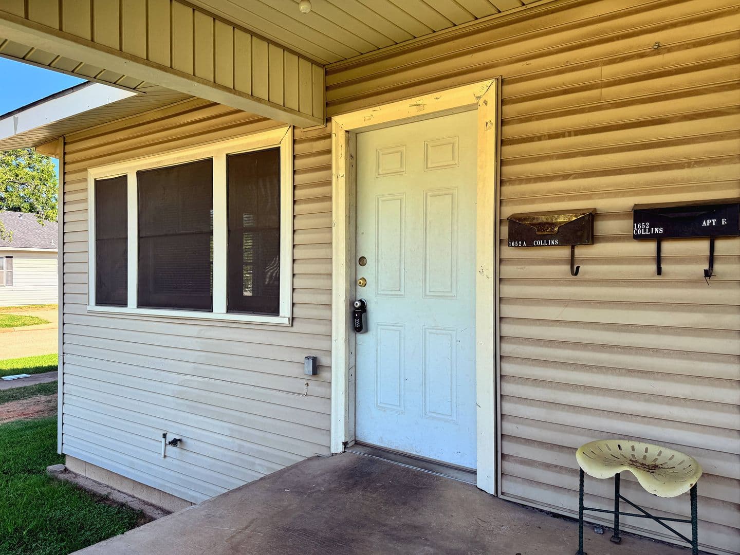 Wichita Falls Apartment: 1652 Collins Avenue
