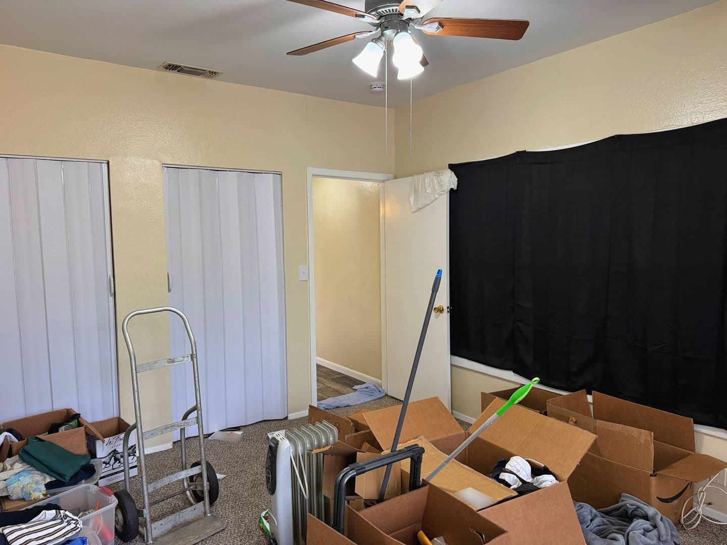 Wichita Falls Apartment: 1652 Collins Avenue