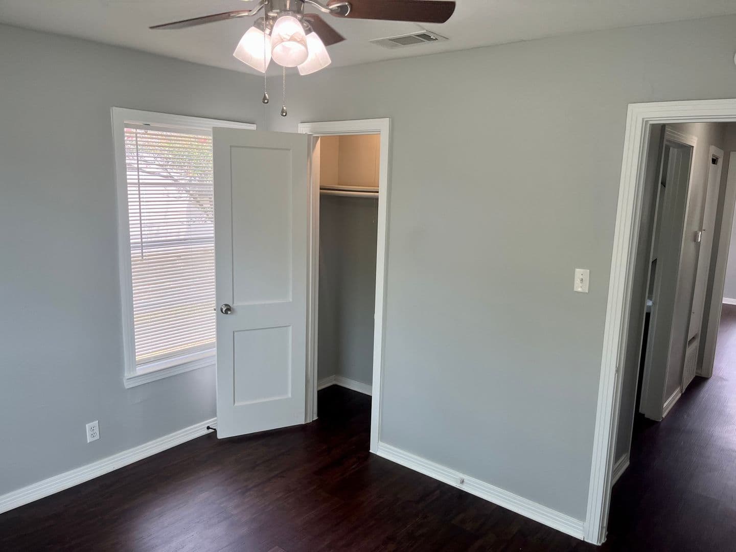 River Oaks House: 5021 Blackstone Dr