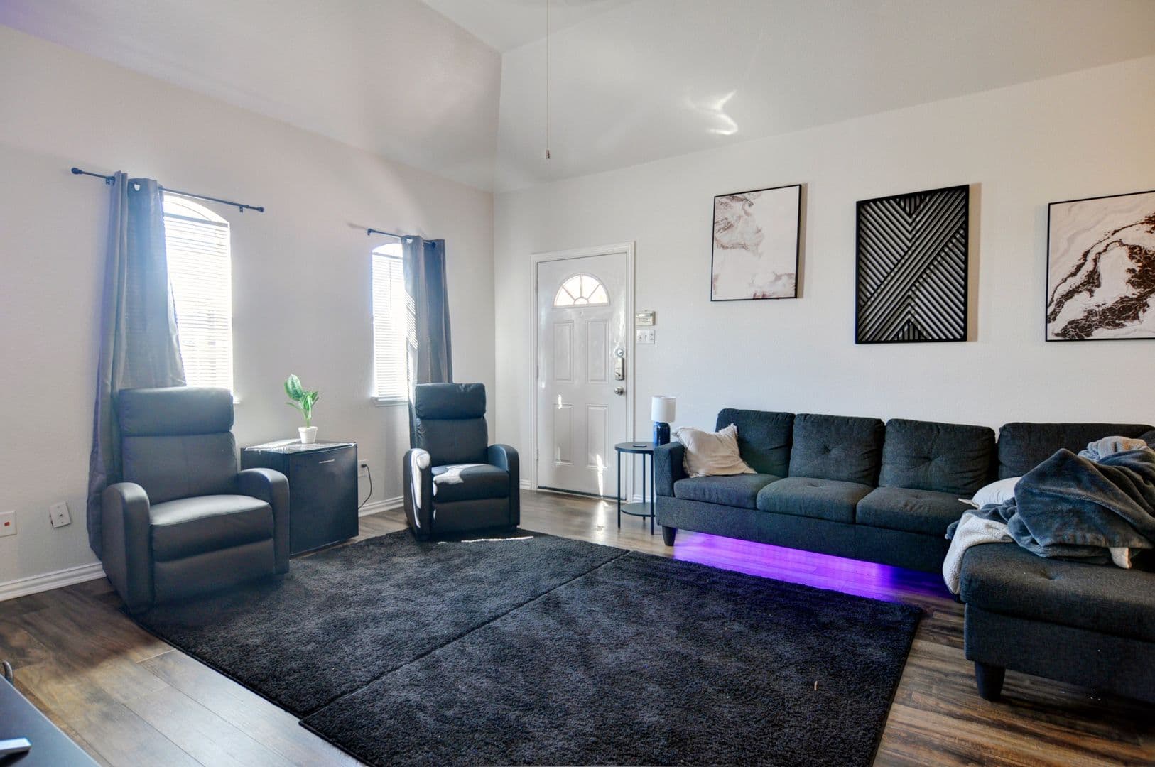 Fort Worth House: 2811 Wayside Dr