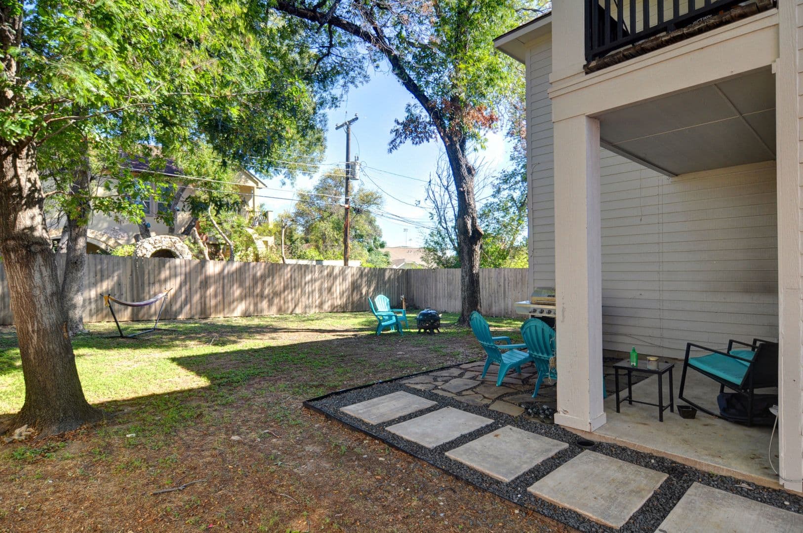 Fort Worth House: 2811 Wayside Dr