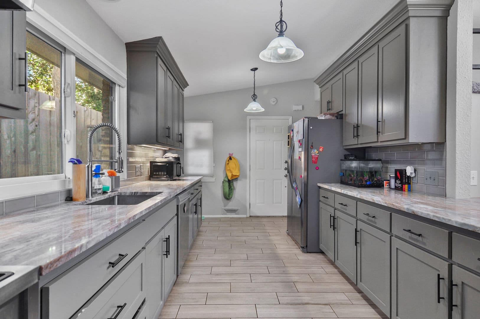 Fort Worth House: 2733 Sandage Ave