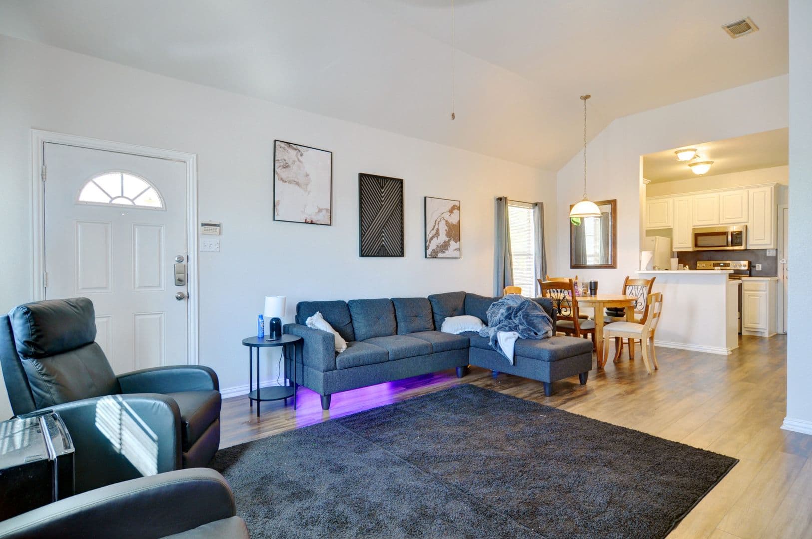 Fort Worth House: 2811 Wayside Dr