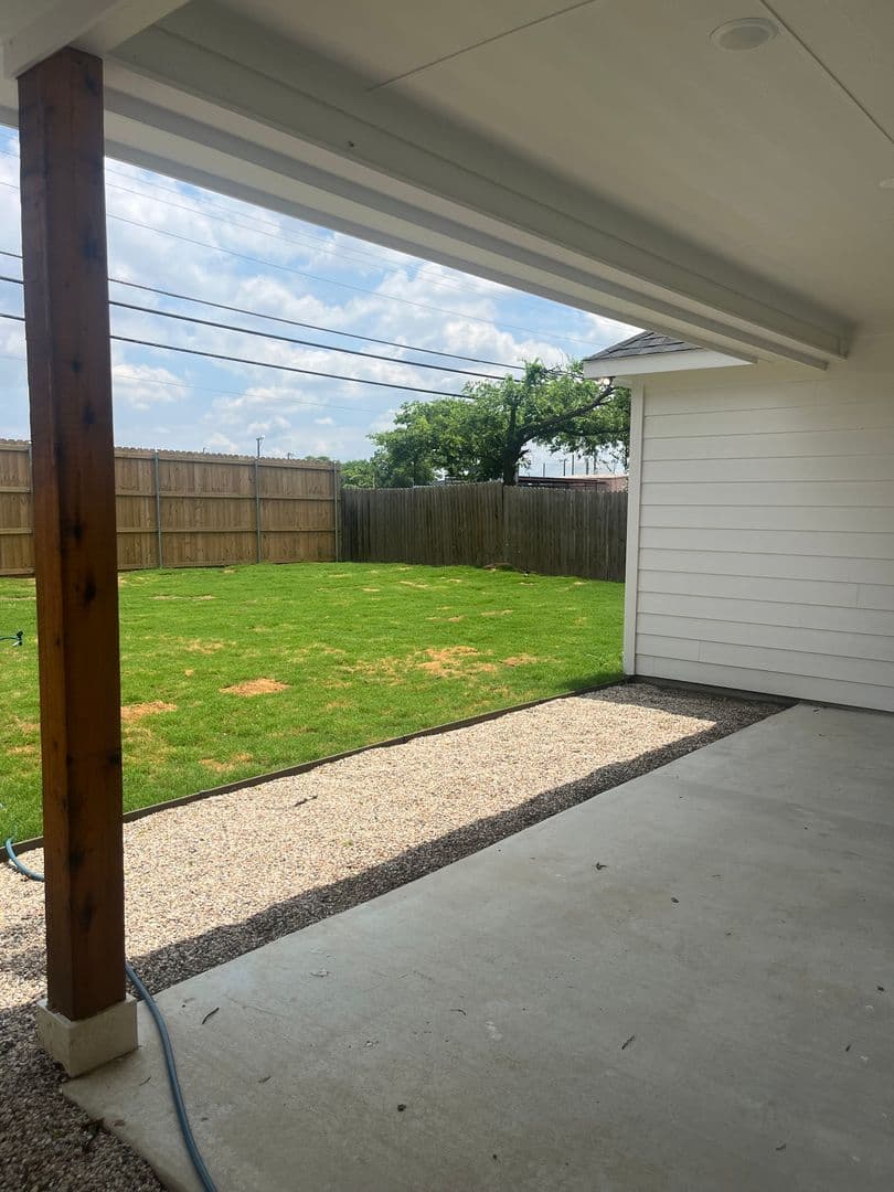 Fort Worth House: 2853 S Hills Ave