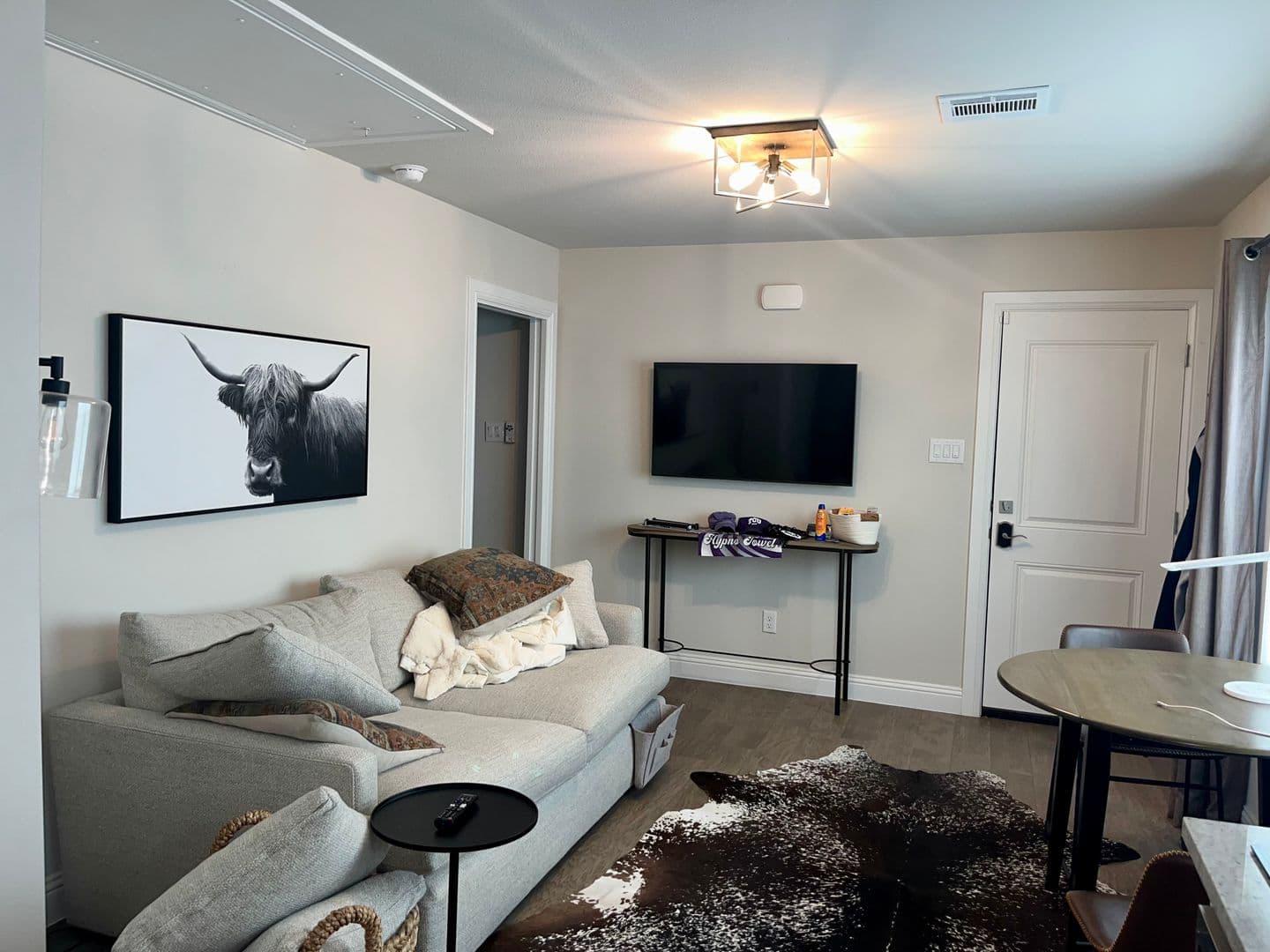 Fort Worth House: 2901 Livingston Ave