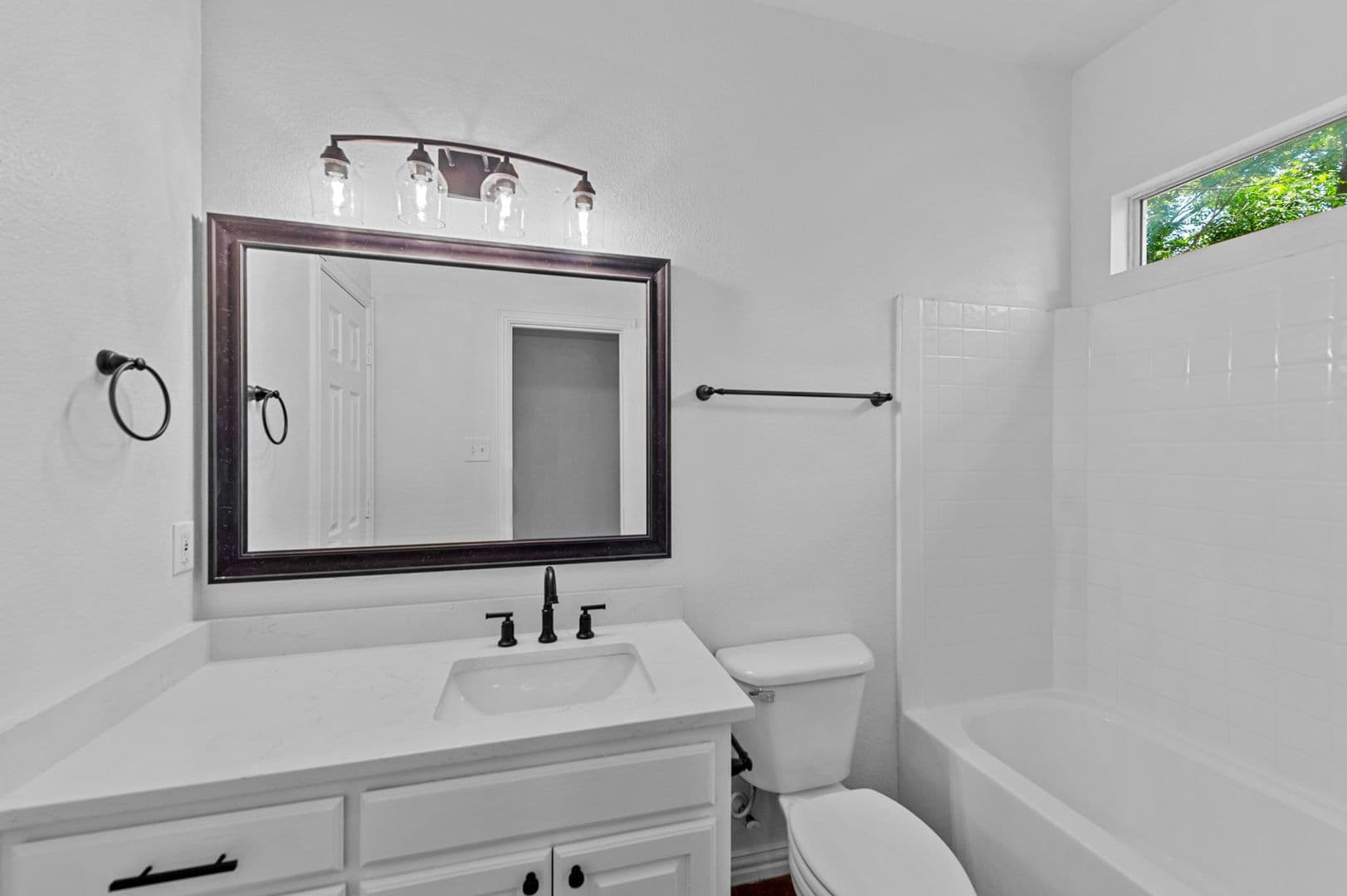 Fort Worth House: 2809 Wayside Dr