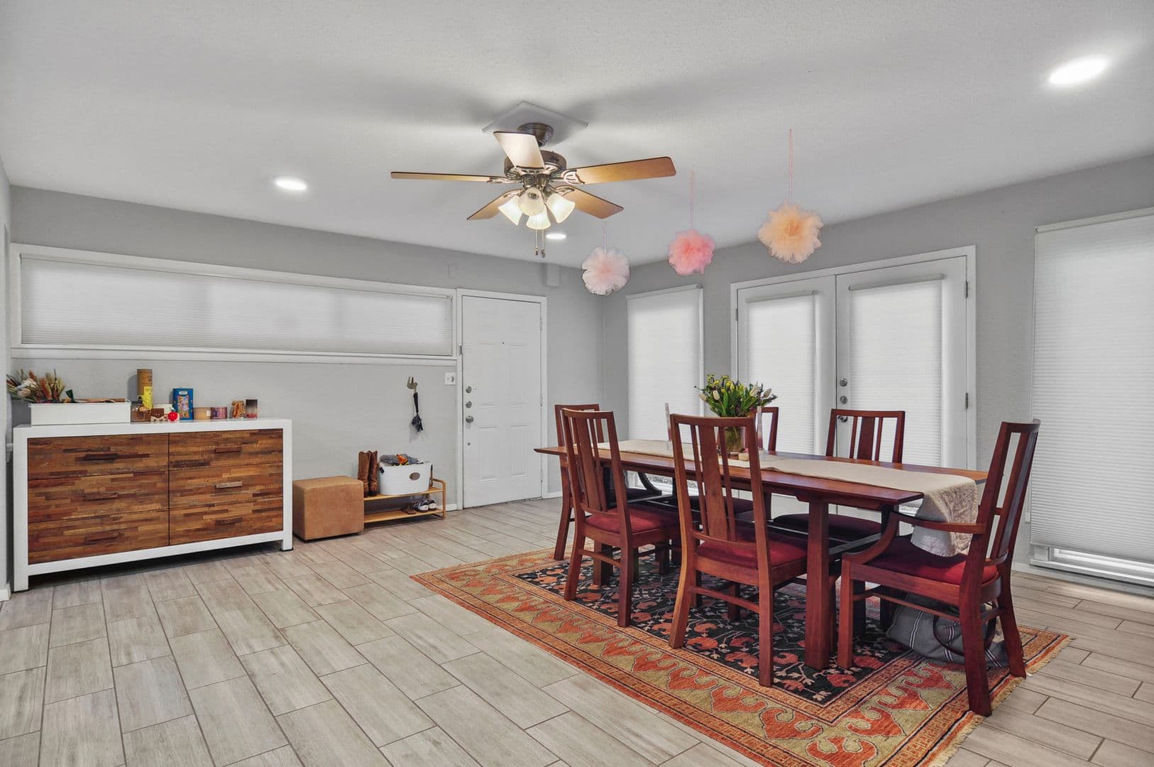 Fort Worth House: 2733 Sandage Ave