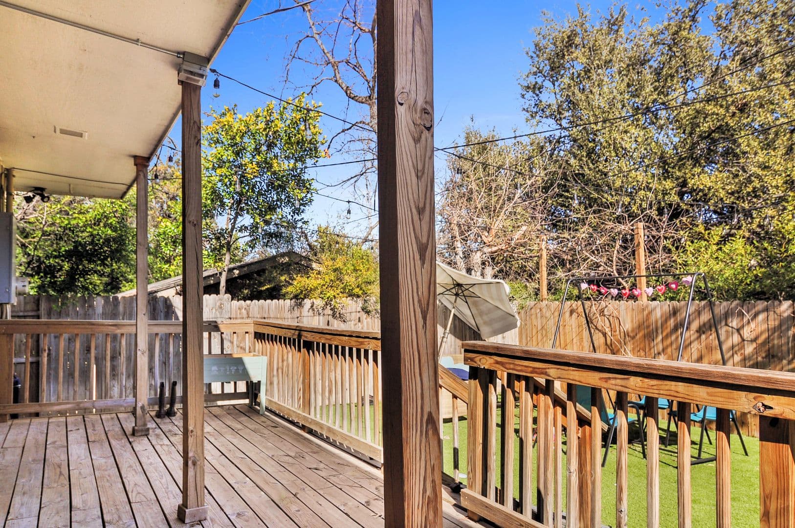 Fort Worth House: 2733 Sandage Ave