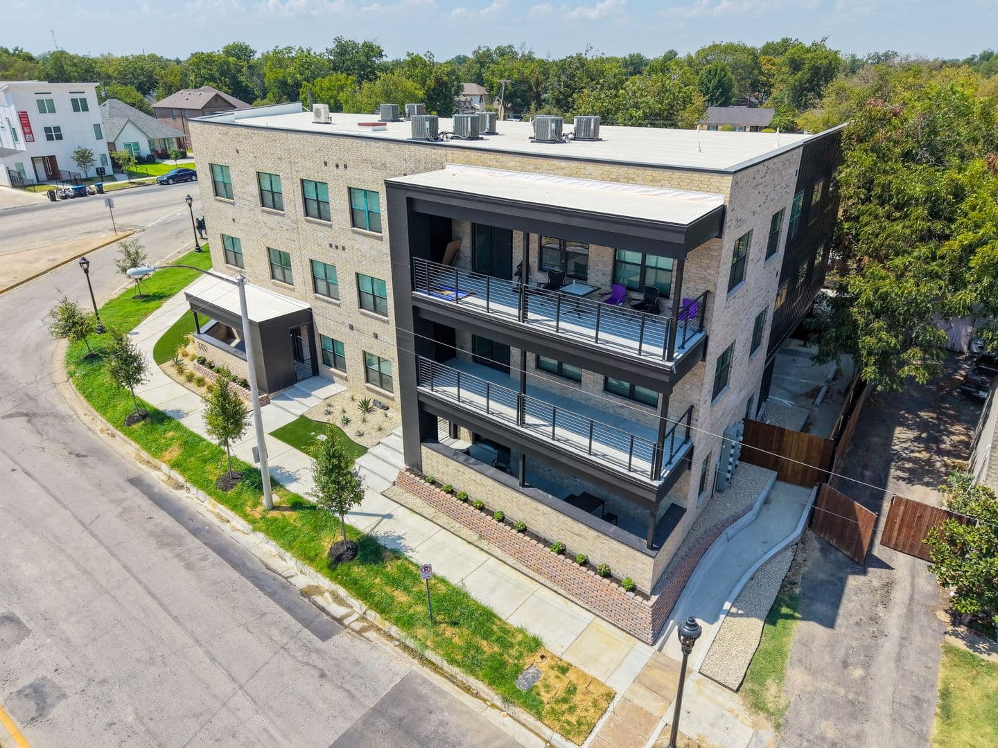 Fort Worth Condo: 3252 Mcart Ave
