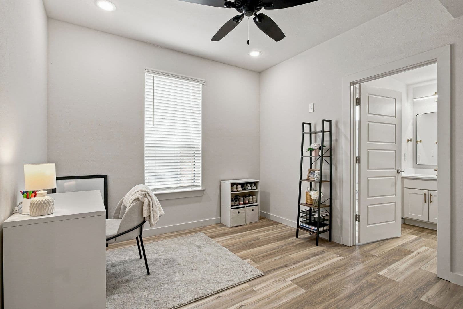 Fort Worth Condo: 3208 S University Dr