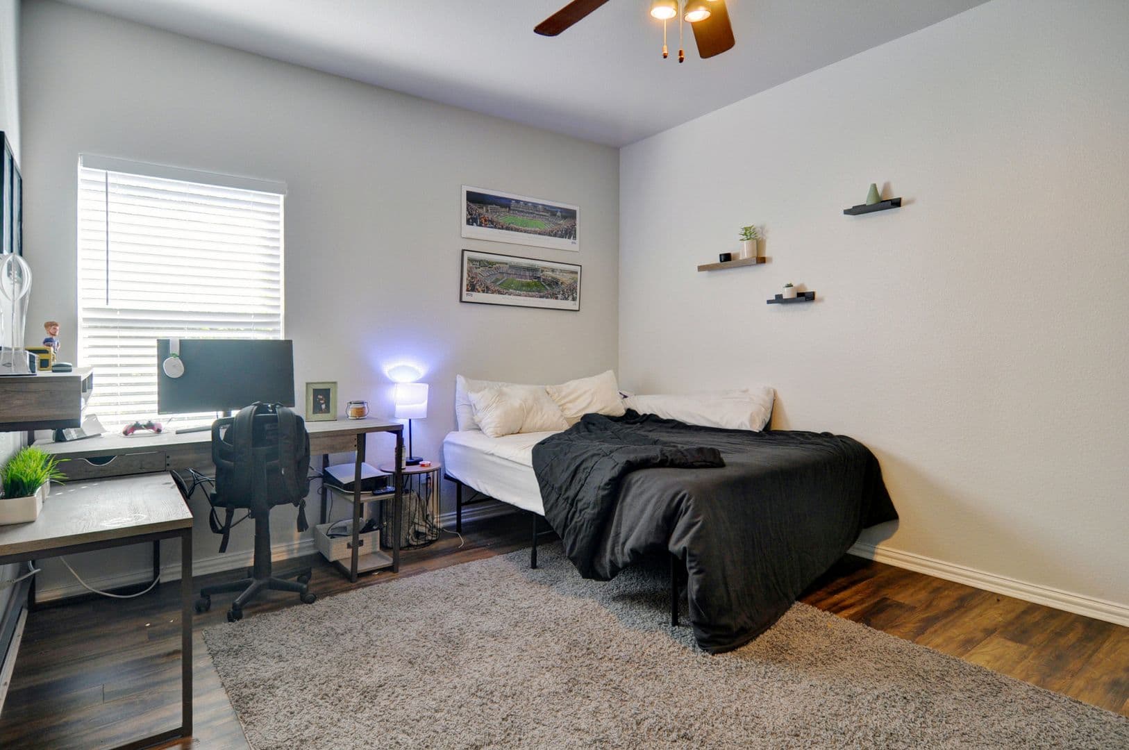 Fort Worth House: 2811 Wayside Dr