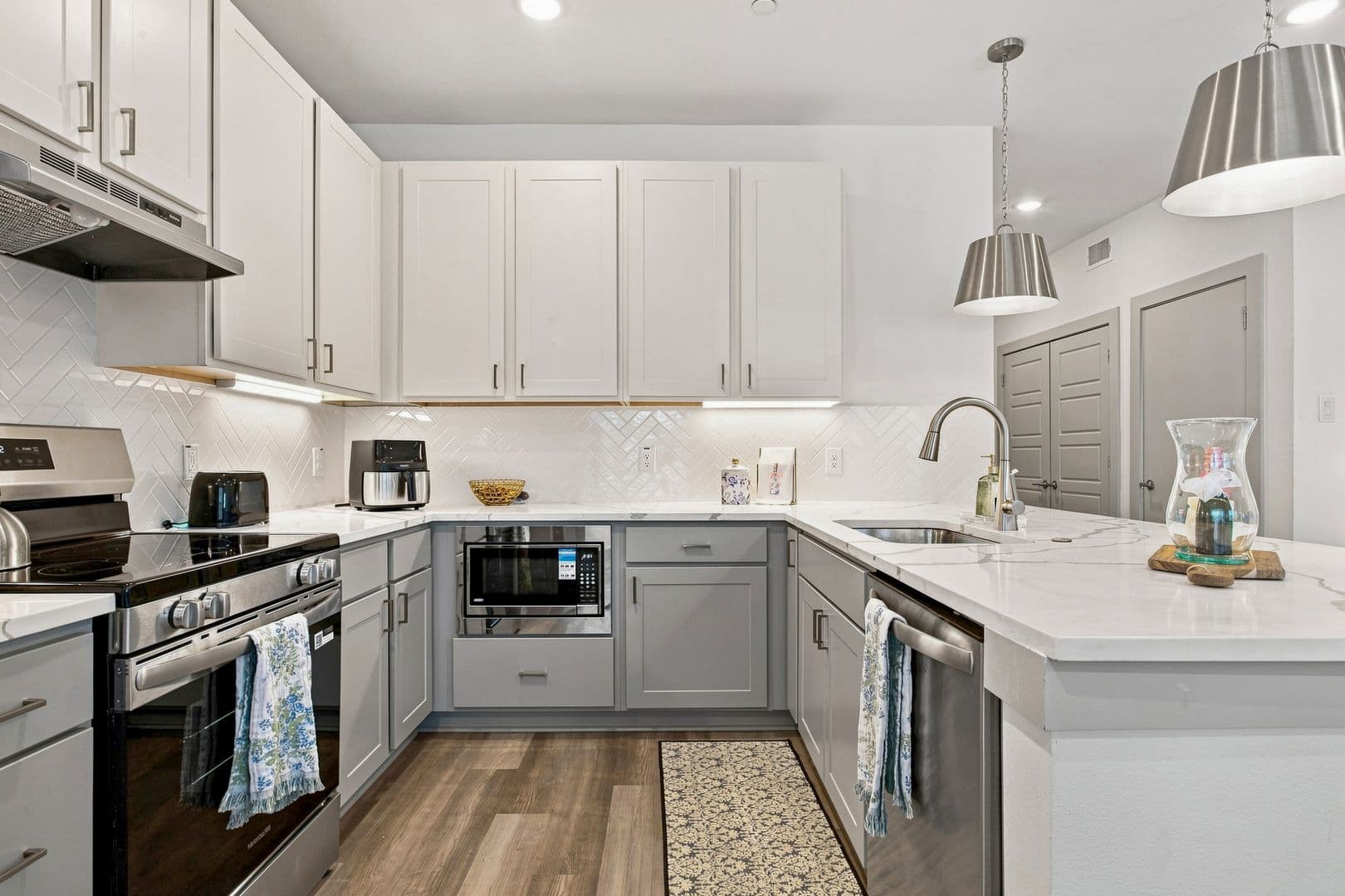 Fort Worth Condo: 3252 Mcart Ave