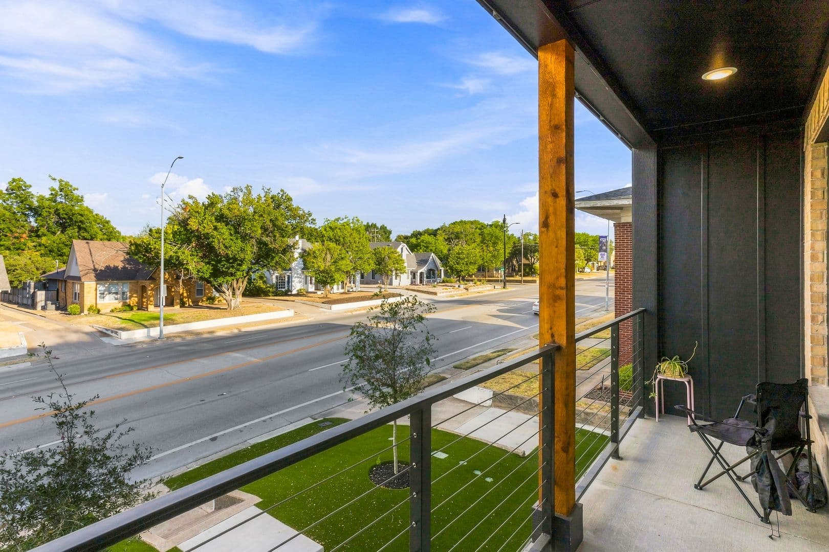 Fort Worth House: 2554 S University Drive