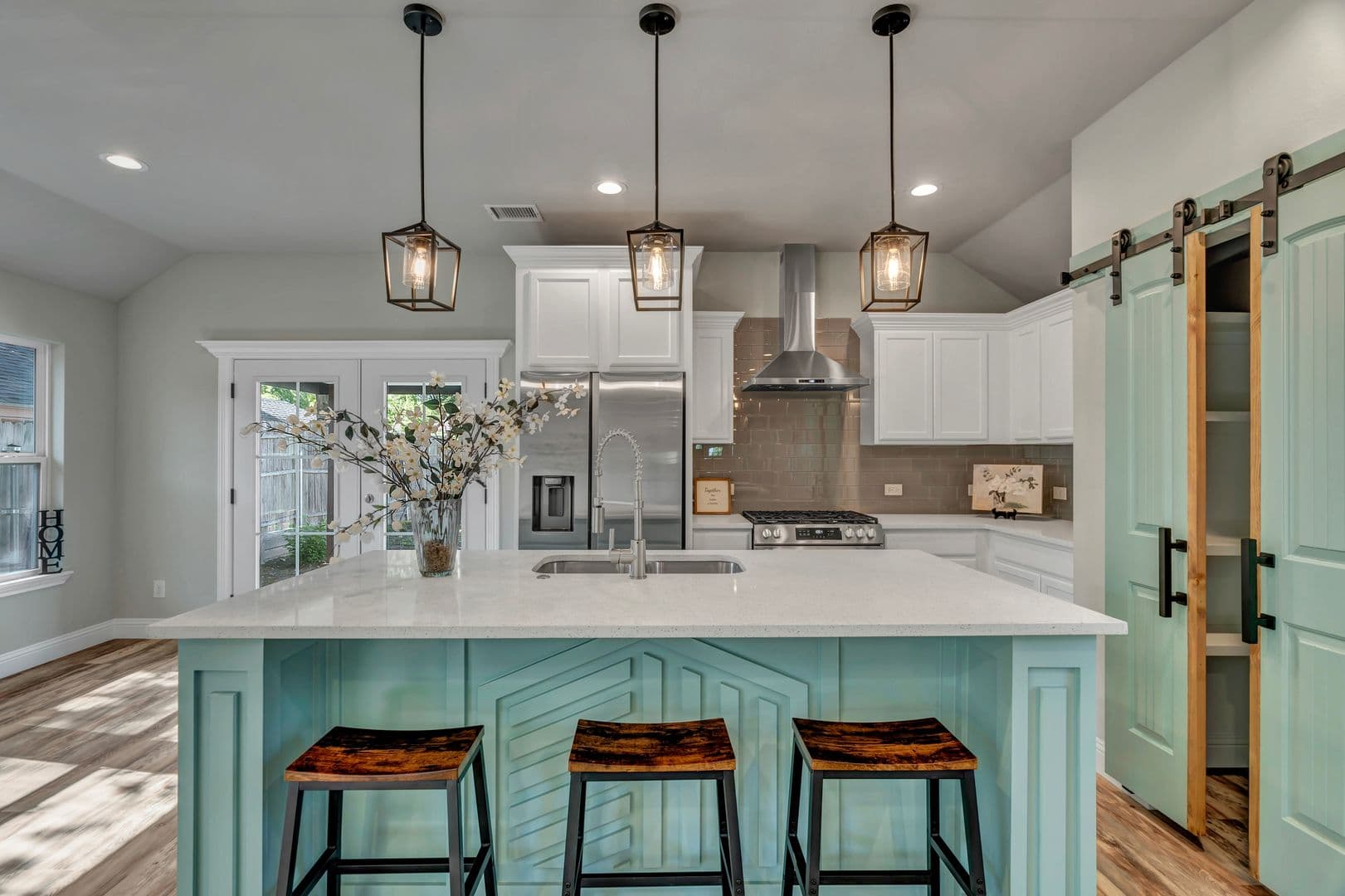 Fort Worth House: 2525 Benbrook Blvd