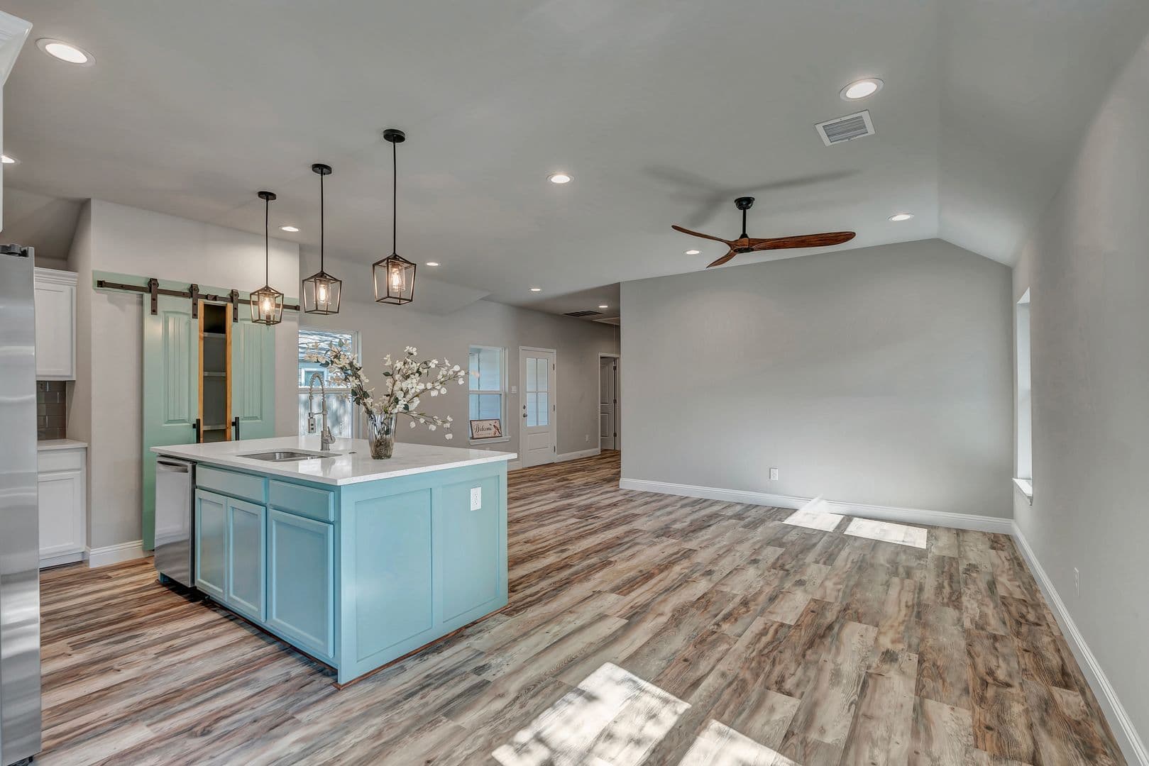 Fort Worth House: 2525 Benbrook Blvd