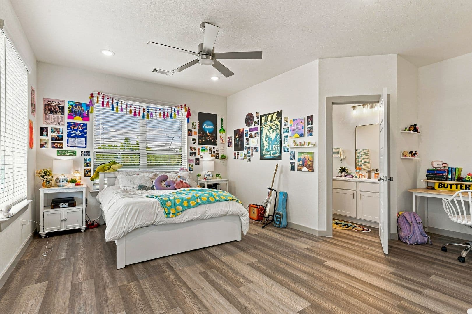 Fort Worth House: 2554 S University Drive