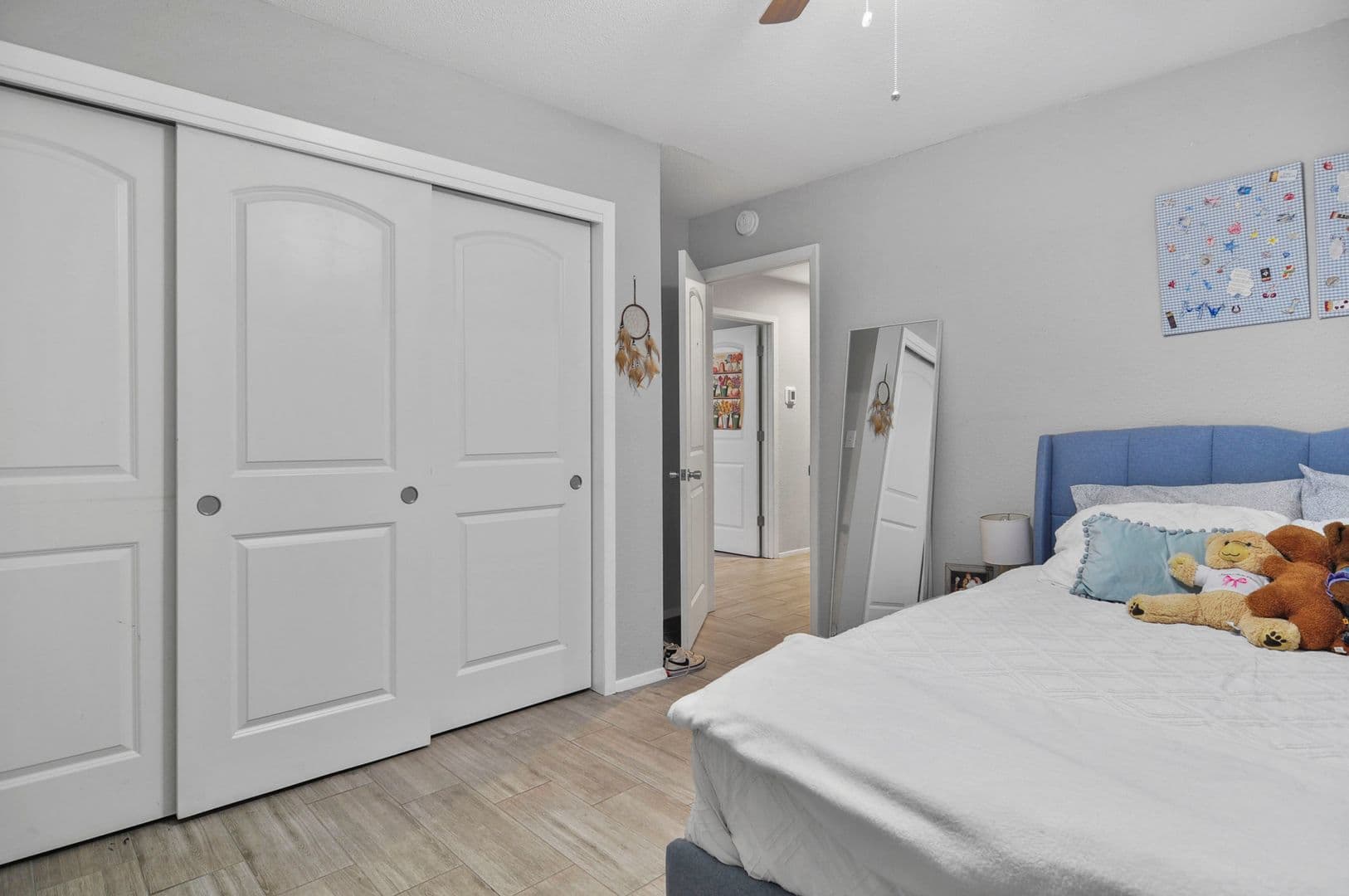 Fort Worth House: 2733 Sandage Ave