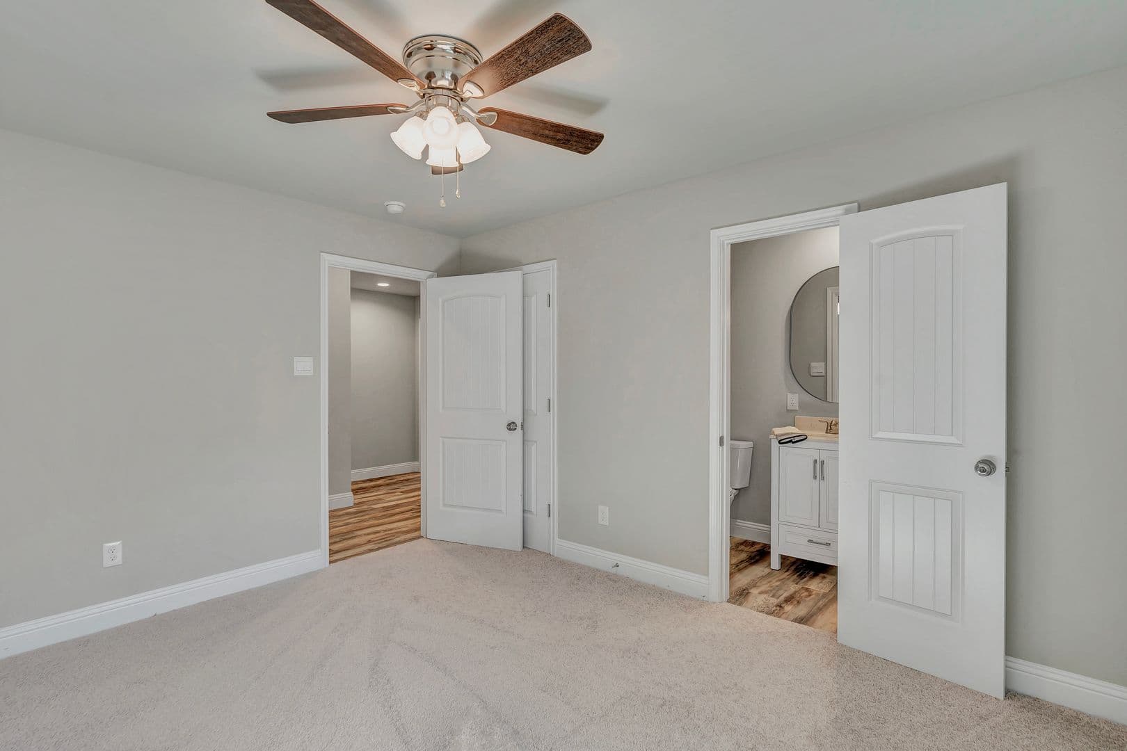 Fort Worth House: 2525 Benbrook Blvd