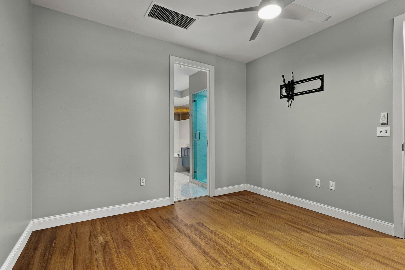Fort Worth Condo: 2600 W 7th Street