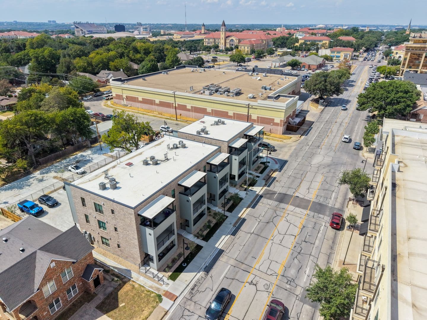 Fort Worth Condo: 3208 S University Dr