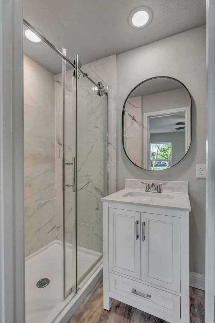Fort Worth House: 2525 Benbrook Blvd