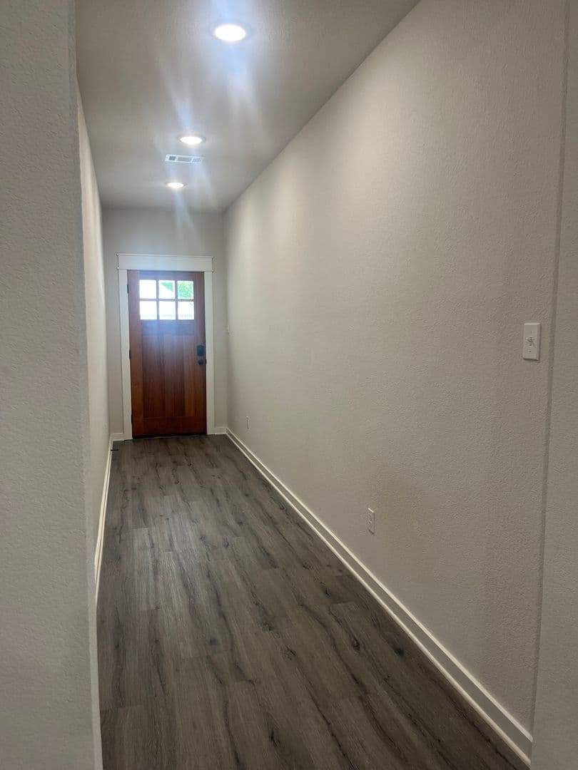 Fort Worth House: 2853 S Hills Ave