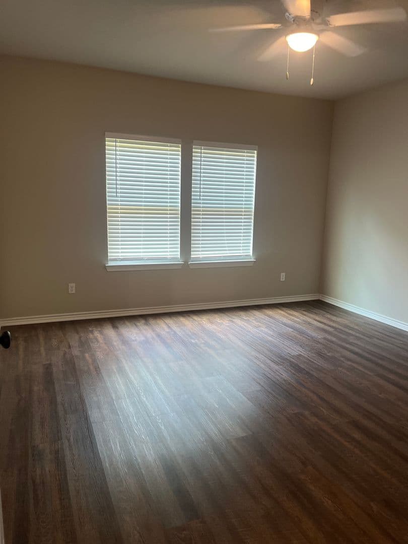 Fort Worth House: 2601 Mission Street